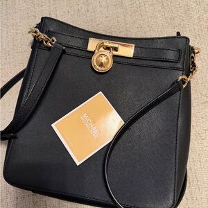 Michael Kors Elegant Black Shoulder Bag with Gold Accents